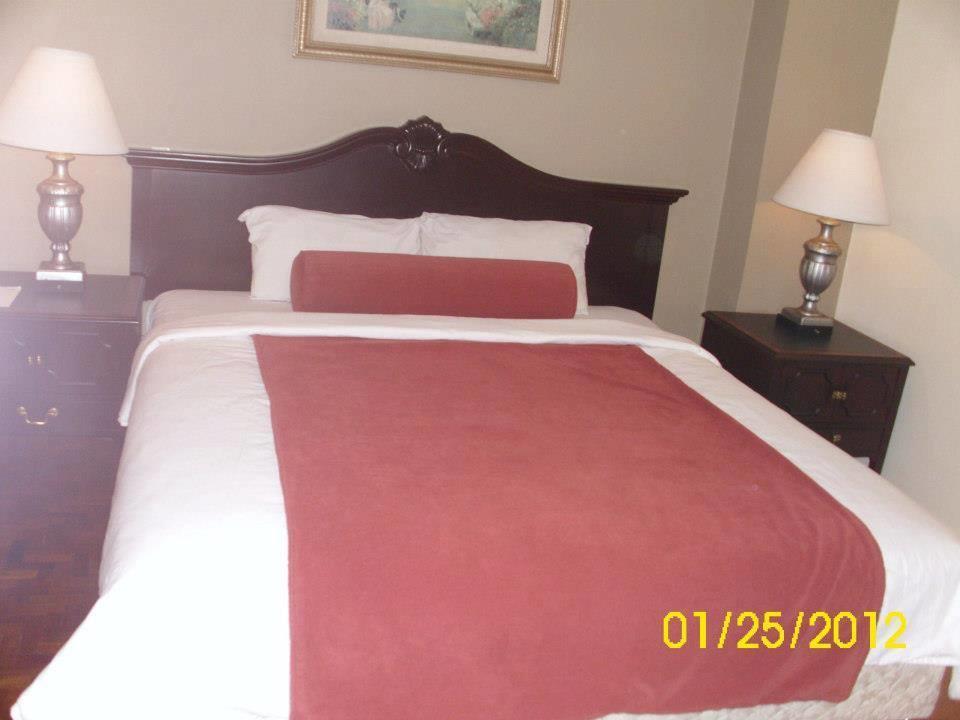 Lourdes Suites Makati City Exterior foto