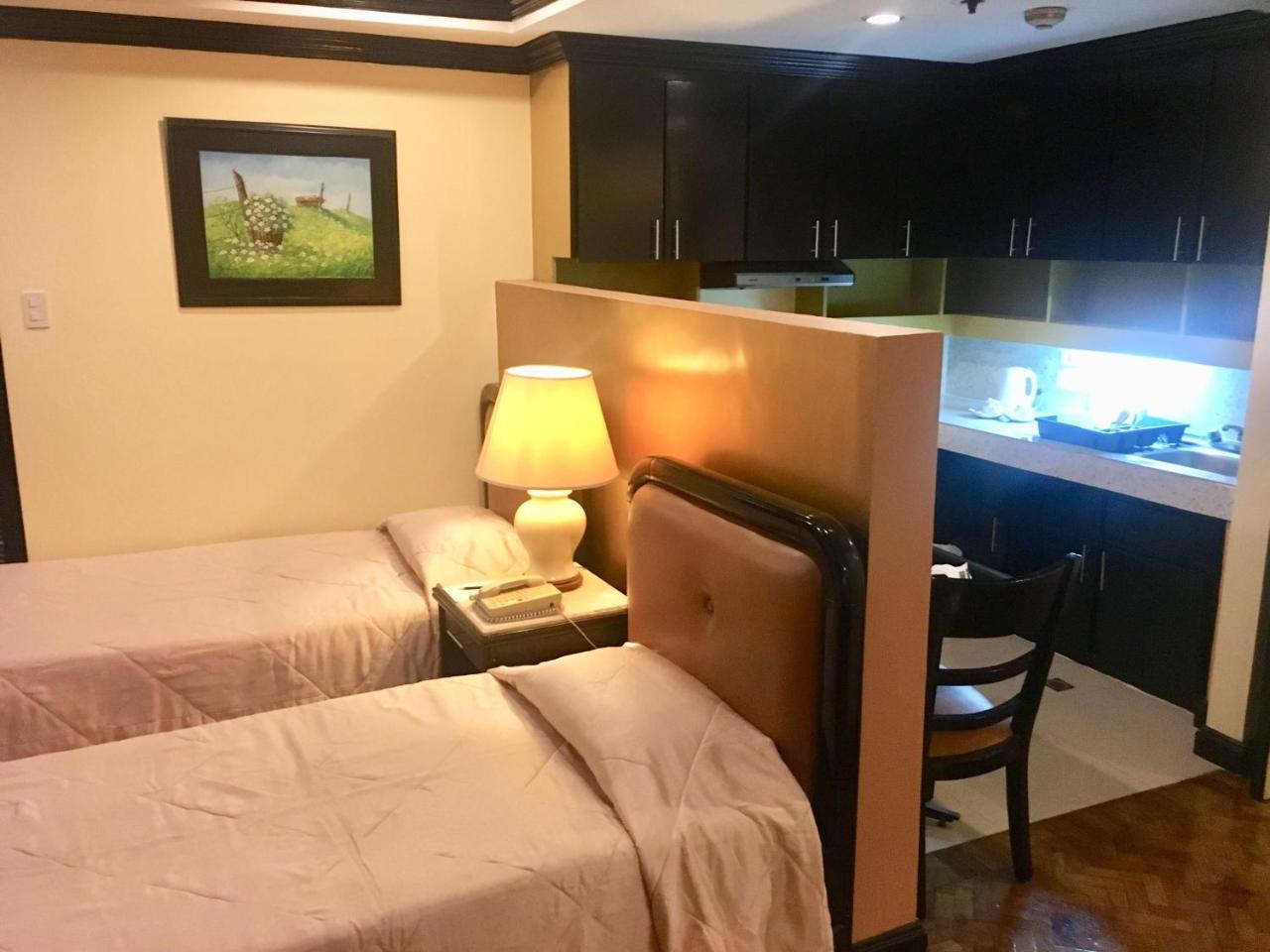 Lourdes Suites Makati City Exterior foto